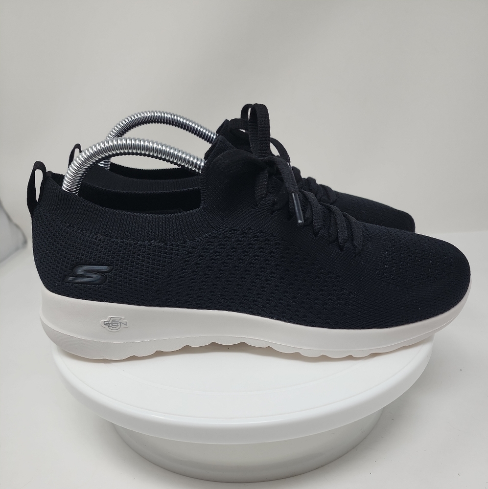 Skechers Ultra Flex Women’s Shoes Size 9 Black White Slip-On Athletic Walking